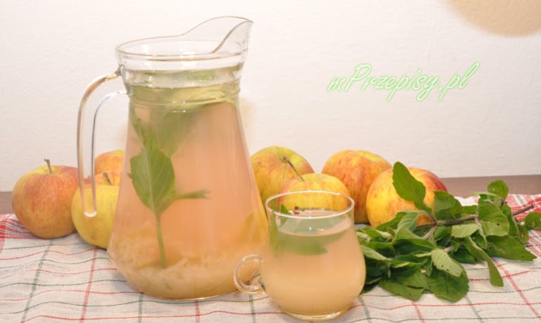 Kompot z jabłek i mięty
