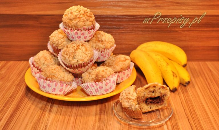 Muffinki bananowe z czekoladą i kruszonką marcepanową