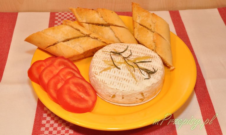 Pieczony camembert