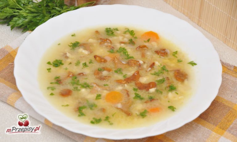 Zupa z kurek grzyby